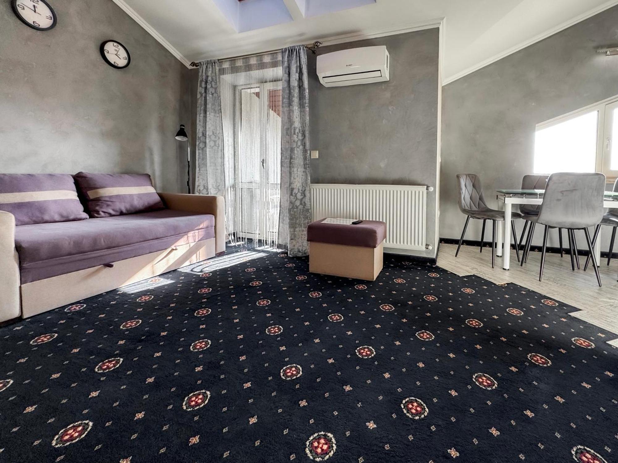 Apartments On Zaliznychna 49 Ivano-Frankivsk Eksteriør billede