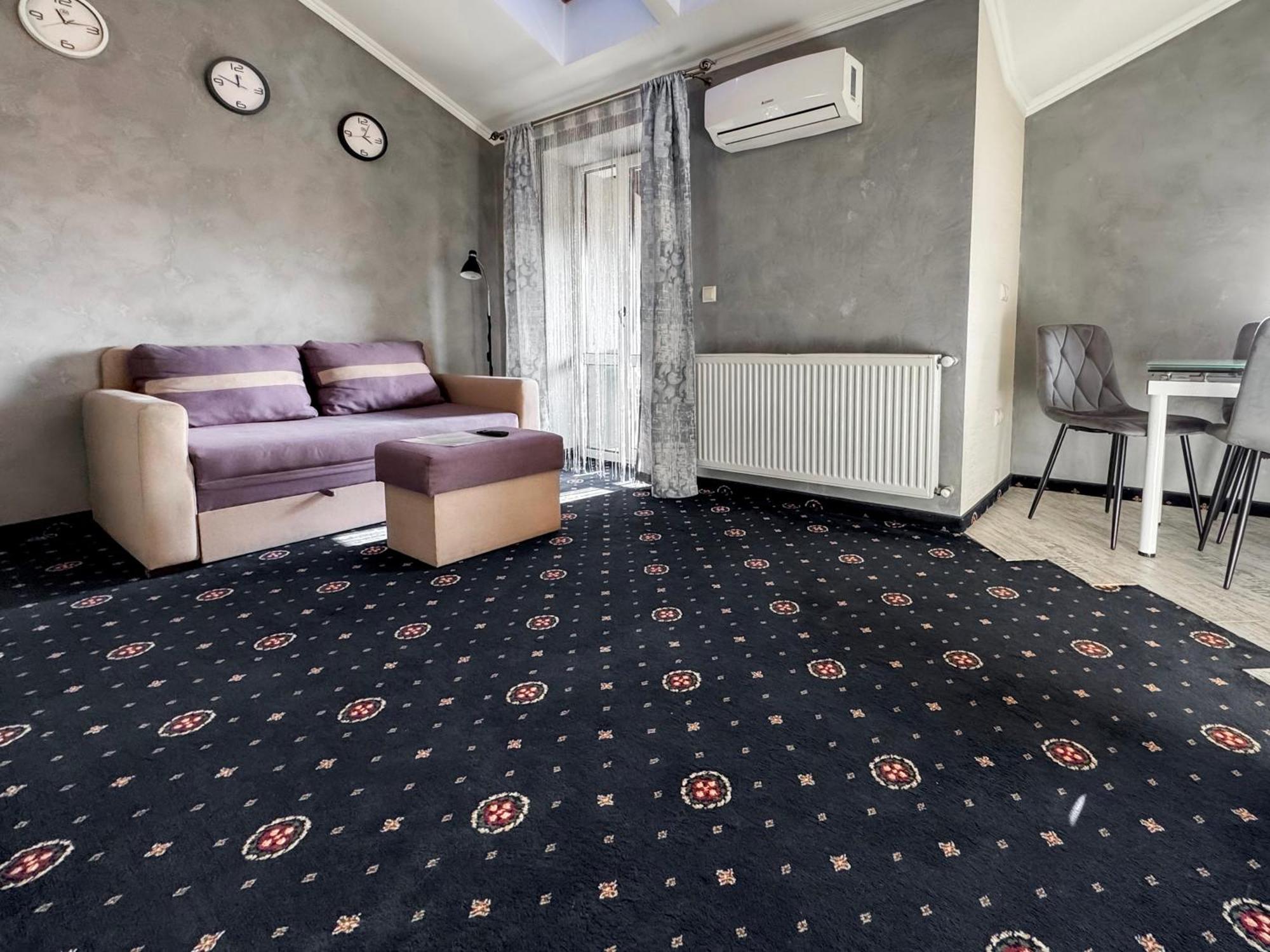 Apartments On Zaliznychna 49 Ivano-Frankivsk Eksteriør billede