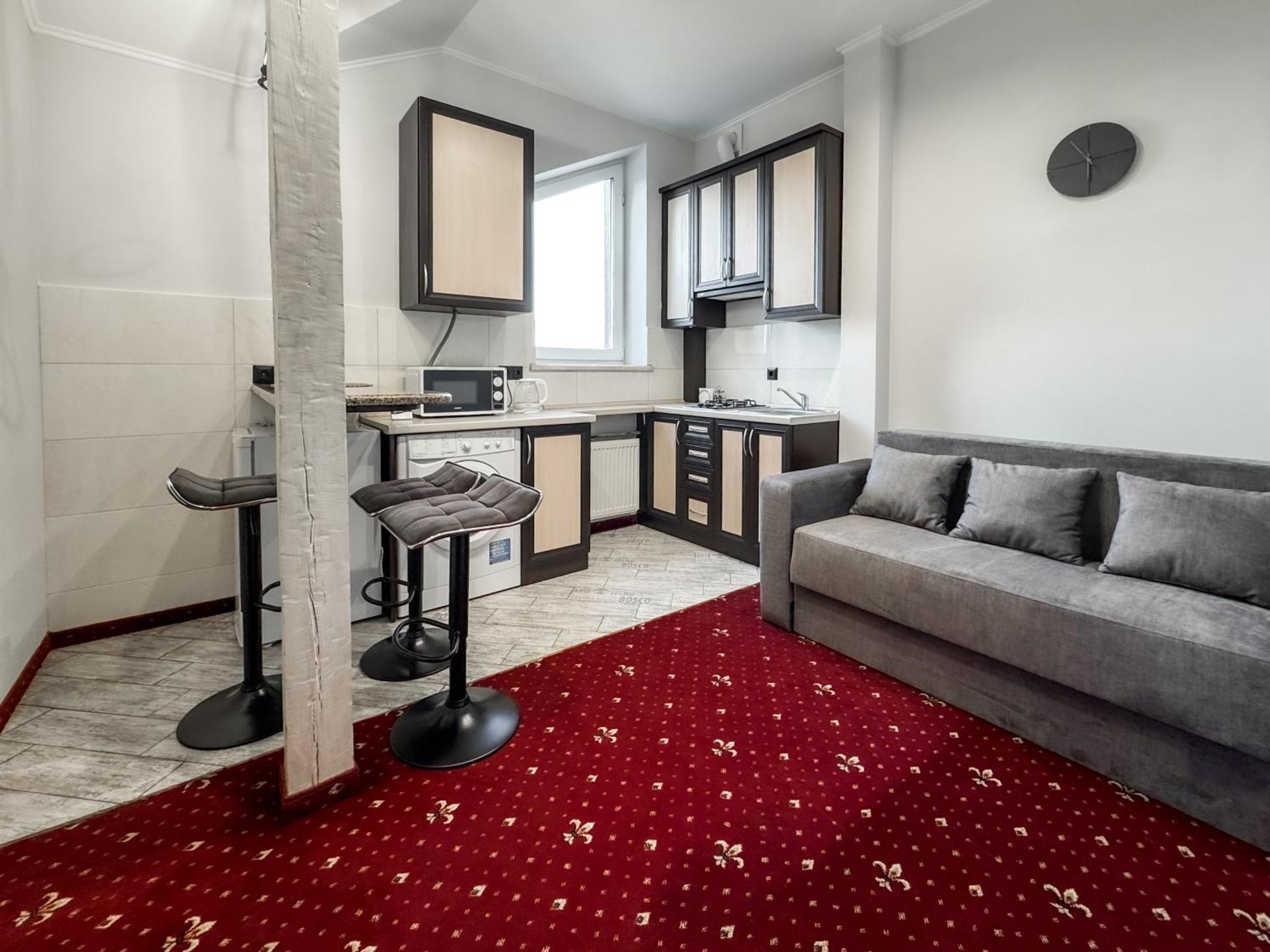 Apartments On Zaliznychna 49 Ivano-Frankivsk Eksteriør billede