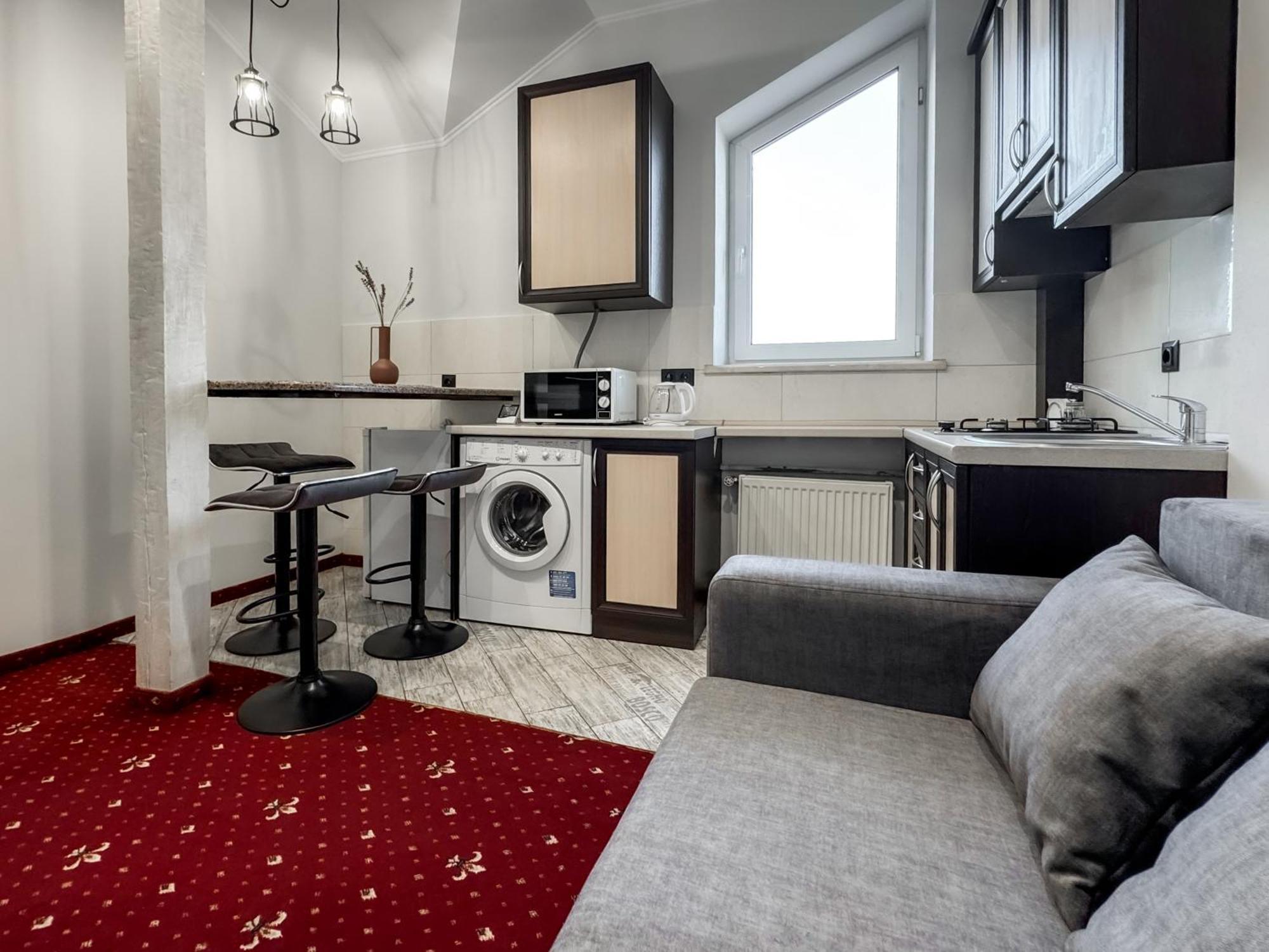 Apartments On Zaliznychna 49 Ivano-Frankivsk Eksteriør billede