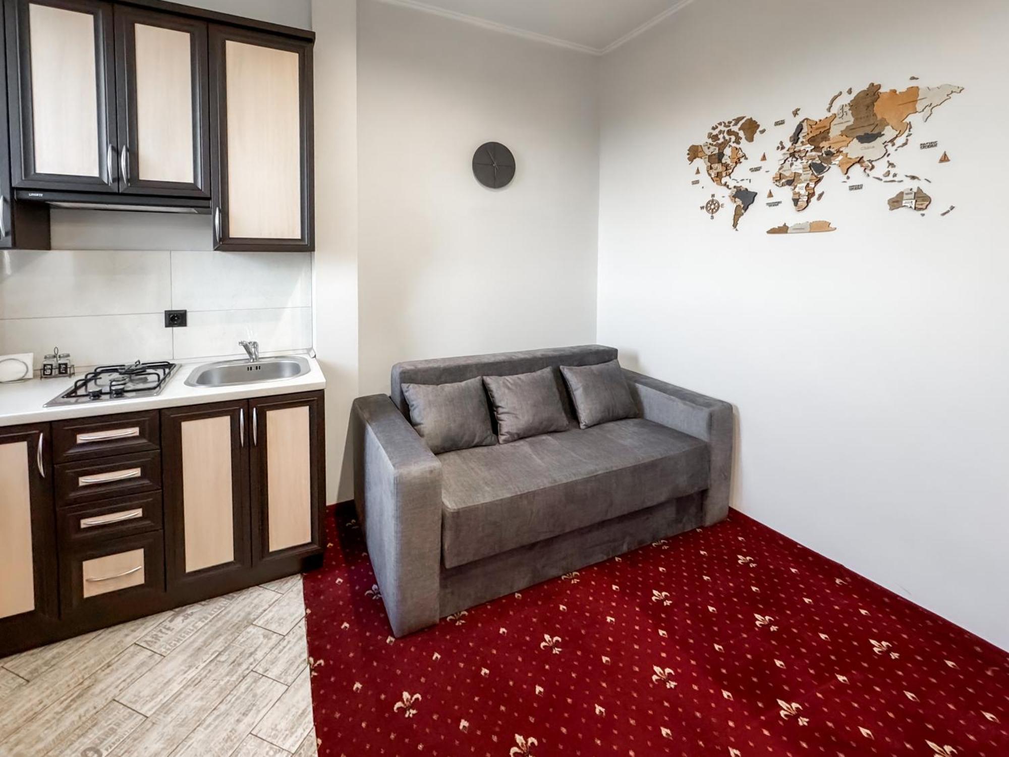 Apartments On Zaliznychna 49 Ivano-Frankivsk Eksteriør billede
